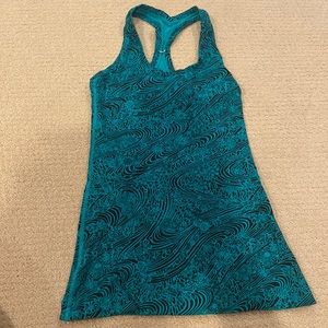 Lululemon tank size 2